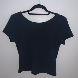 [M]👚NWT - DYNAMITE short sleeve twist back tee